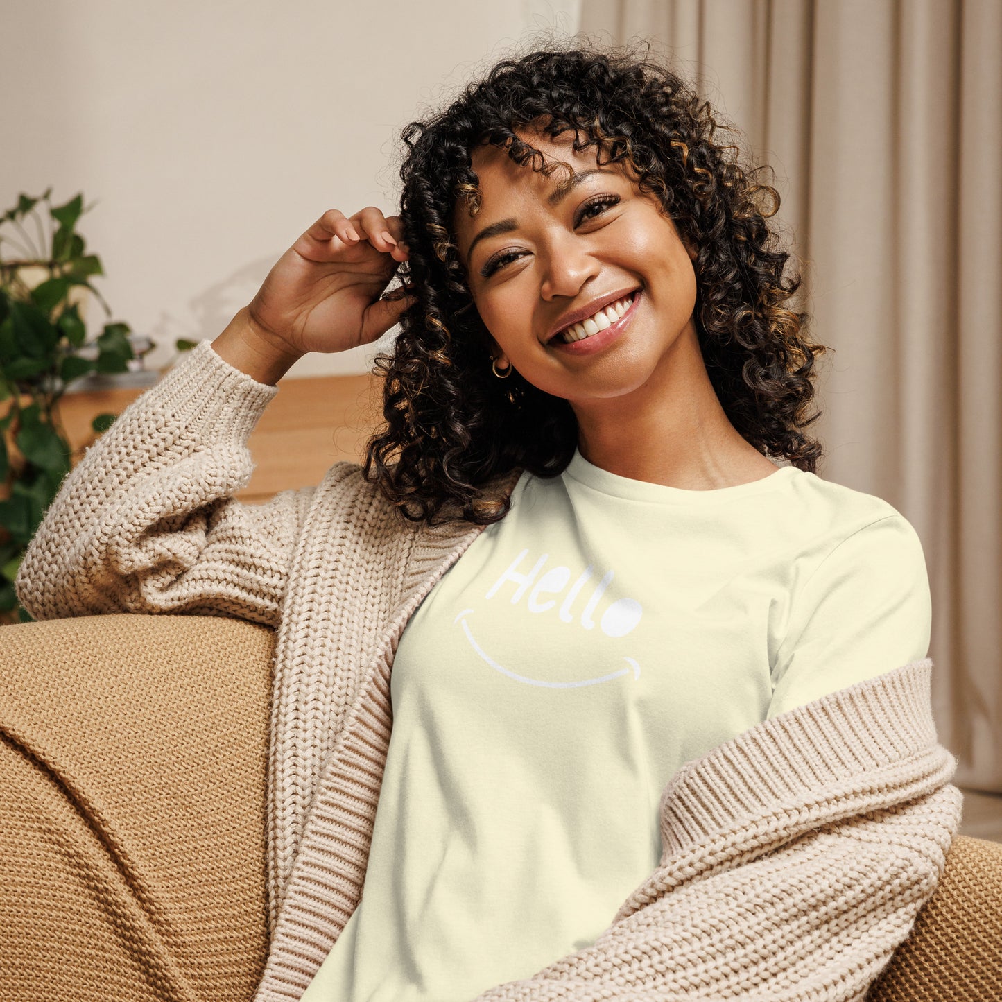 Lockeres Damen-T-Shirt Hello